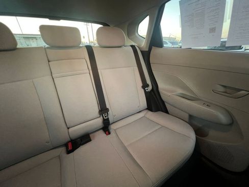 Used 2025 Hyundai Kona SEL image 37