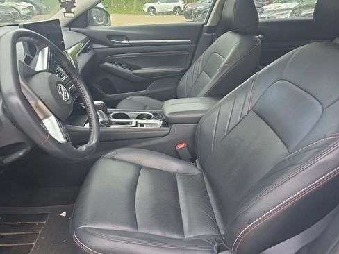 Certified 2023 Nissan Altima 2.5 SR w/ SR Premium Package AWD/4WD image 4