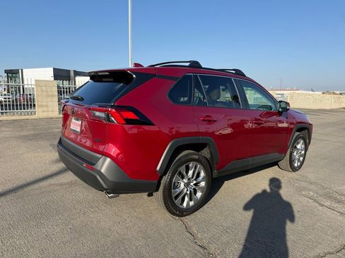 Used 2024 Toyota RAV4 XLE Premium image 6