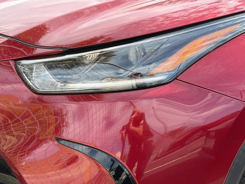 Used 2024 Toyota Highlander XSE image 9