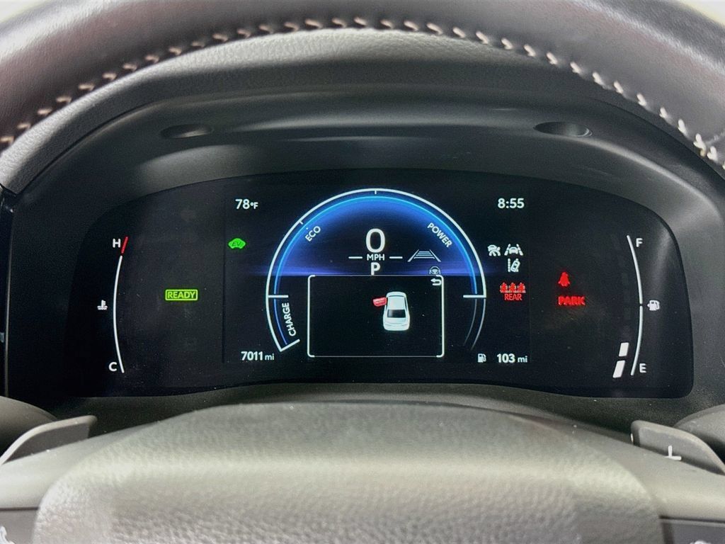 Used 2025 Toyota Camry SE w/ Convenience Package FWD image 13