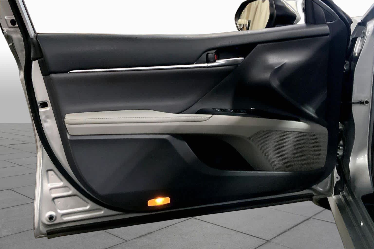 Certified 2020 Toyota Camry XLE FWD image 22