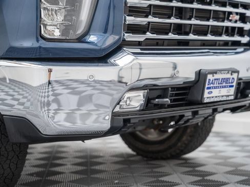 Used 2021 Chevrolet Silverado 3500 LTZ w/ LTZ Premium Package AWD/4WD image 15