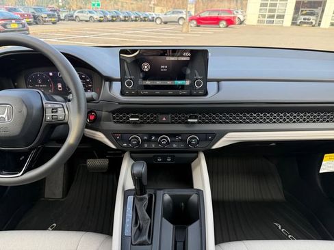New 2025 Honda Accord SE image 25