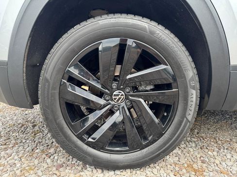 Used 2023 Volkswagen Atlas Cross Sport SE FWD image 10