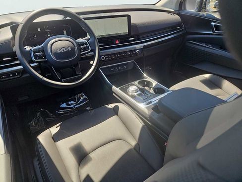 Used 2026 Kia Carnival SX w/ SX Dark Edition Package FWD image 11