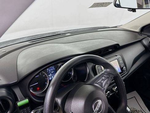 Used 2023 Nissan Kicks S image 21