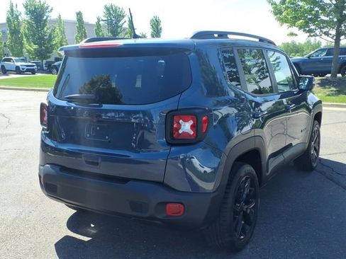 Used 2023 Jeep Renegade Altitude AWD/4WD image 4