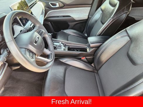 Used 2023 Jeep Compass Latitude AWD/4WD image 22