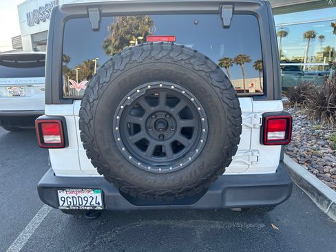 Used 2023 Jeep Wrangler Sport AWD/4WD image 6
