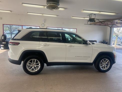 New 2026 Jeep Grand Cherokee Laredo X AWD/4WD image 19