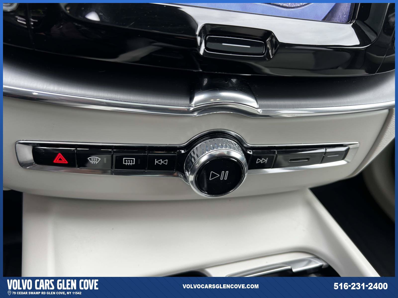 Used 2025 Volvo XC60 T8 Plus w/ Climate Package AWD/4WD image 30