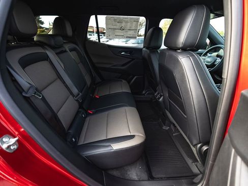 New 2026 Chevrolet Equinox LT w/ Convenience Package II image 32