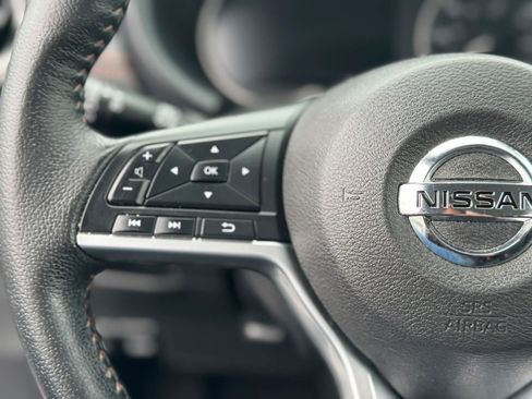 Used 2018 Nissan Kicks SR FWD image 13