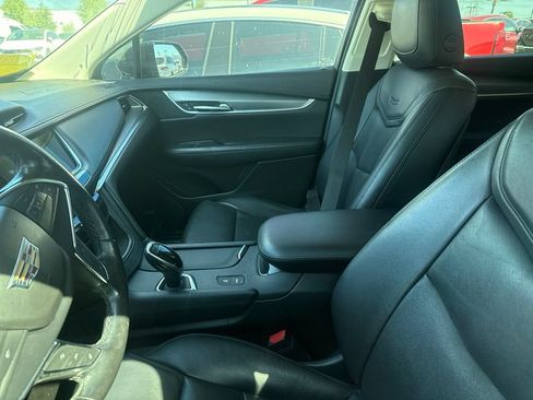 Used 2019 Cadillac XT5 Premium Luxury FWD image 10