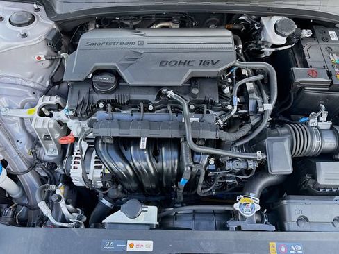 Certified 2024 Hyundai Elantra SEL FWD image 28