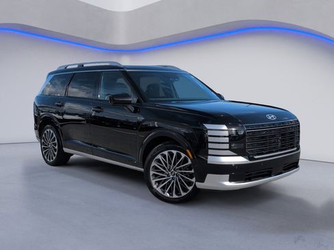 New 2026 Hyundai Palisade Calligraphy FWD image 2