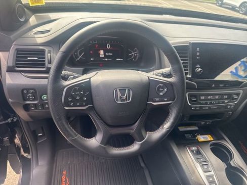 Certified 2023 Honda Passport TrailSport image 14