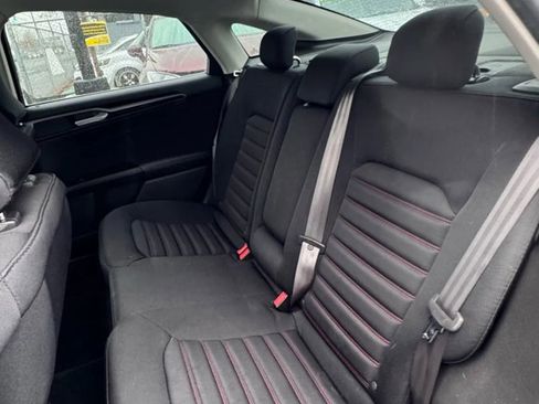 Used 2016 Ford Fusion SE image 13