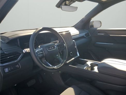 New 2026 GMC Acadia Elevation image 30