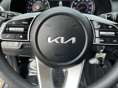 Used 2024 Kia Forte LXS image 17