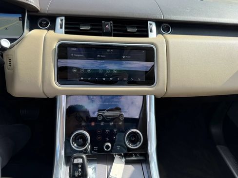 Used 2019 Land Rover Range Rover Sport HSE AWD/4WD image 18