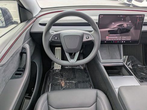 Used 2026 Tesla Model Y 2WD image 14