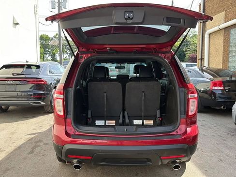 Used 2014 Ford Explorer XLT w/ Equipment Group 202A AWD/4WD image 27