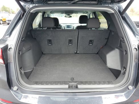 Used 2023 Chevrolet Equinox LT image 30