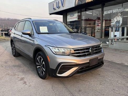 Used 2022 Volkswagen Tiguan S FWD image 2