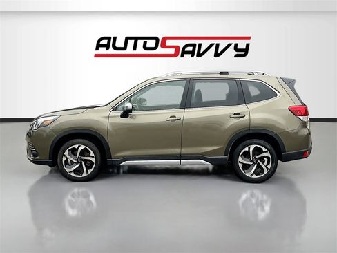 Used 2023 Subaru Forester Touring image 4