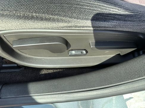 Used 2014 Chevrolet Impala LT w/ LT Sunroof Package FWD image 22