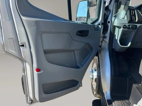 Used 2019 Ford Transit 350 XLT RWD image 18