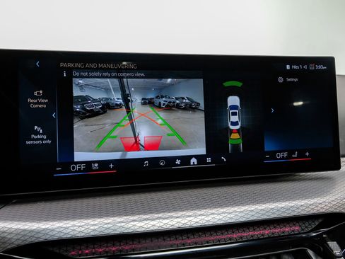 Used 2025 BMW 330i xDrive Sedan AWD/4WD image 26