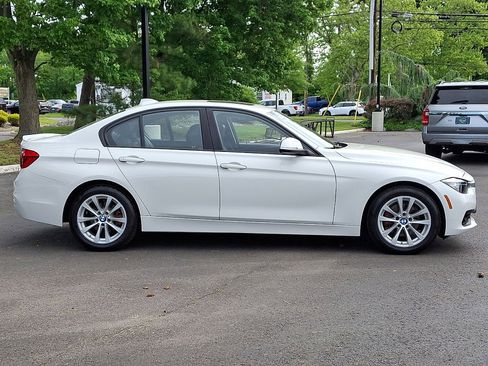Used 2017 BMW 320i xDrive Sedan AWD/4WD image 26