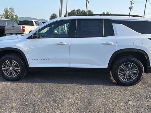 New 2026 Chevrolet Traverse LT FWD image 8