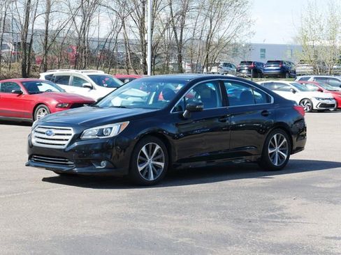 Used 2017 Subaru Legacy 2.5i Limited AWD/4WD image 3