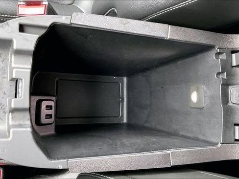 Used 2024 GMC Terrain SLT image 38