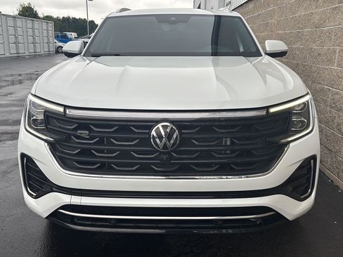 Used 2024 Volkswagen Atlas Cross Sport SEL Premium R-Line AWD/4WD image 36
