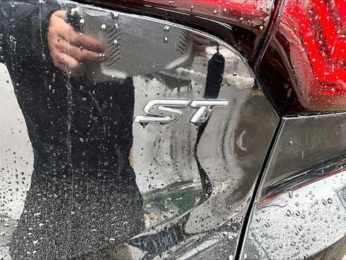 Used 2024 Buick Encore GX Sport Touring image 28