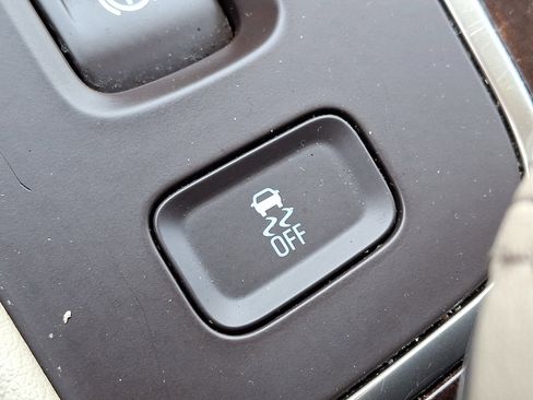 Used 2014 Buick LaCrosse Leather image 31