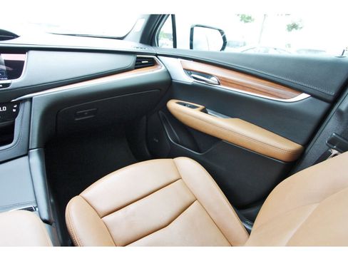 Used 2023 Cadillac XT5 Premium Luxury w/ Technology Package FWD image 13