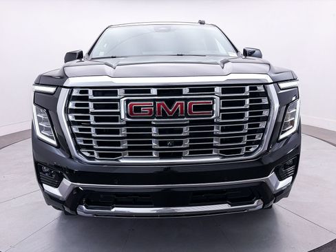 Used 2025 GMC Yukon XL Denali w/ Sun & Power Step Package AWD/4WD image 14