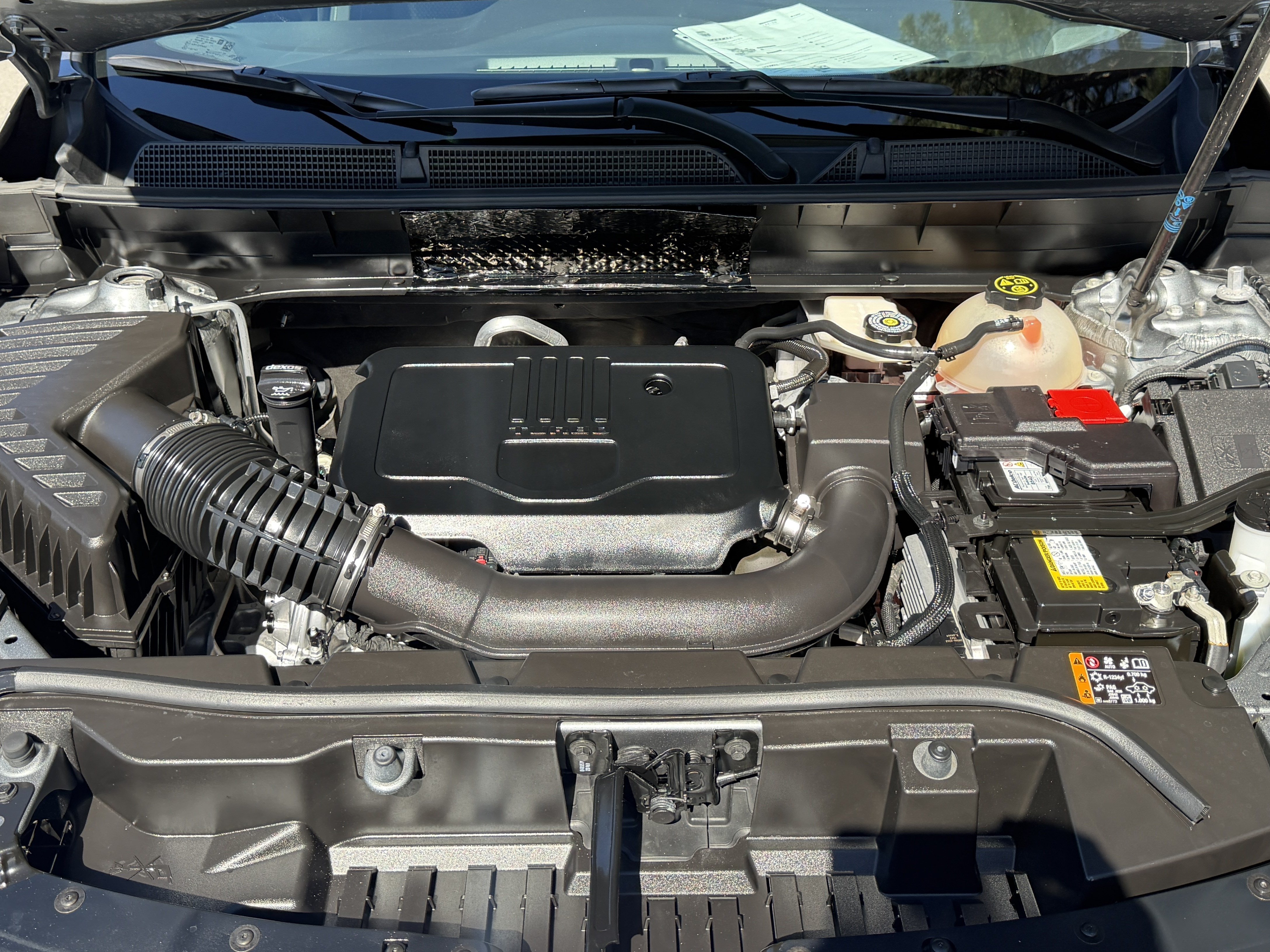 Used 2023 GMC Acadia SLE FWD image 11