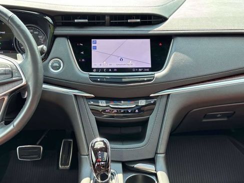 Used 2023 Cadillac XT5 Sportv w/ Technology Package AWD/4WD image 29