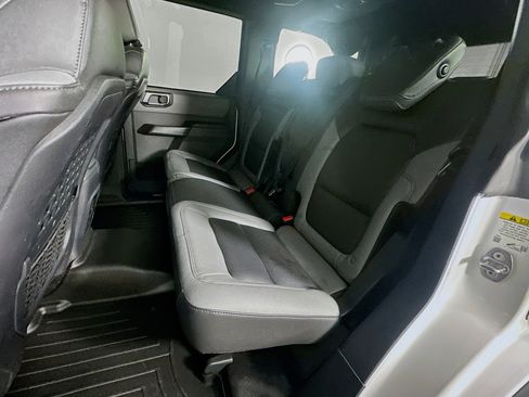 Used 2024 Ford Bronco Black Diamond image 28