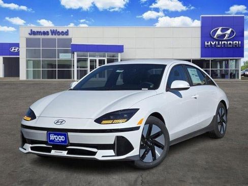 New 2025 Hyundai Ioniq 6 SE image 1