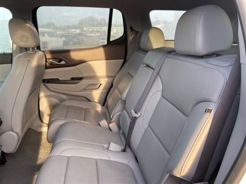 Used 2023 GMC Acadia SLT image 14