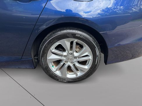 Used 2018 Honda Accord LX image 15