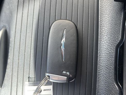 Used 2023 Chrysler 300 S RWD image 34